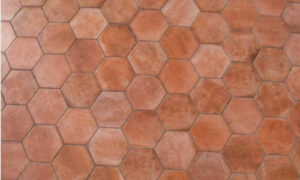 È possibile eliminare le macchie, le tracce di usura e le imperfezioni superficiali